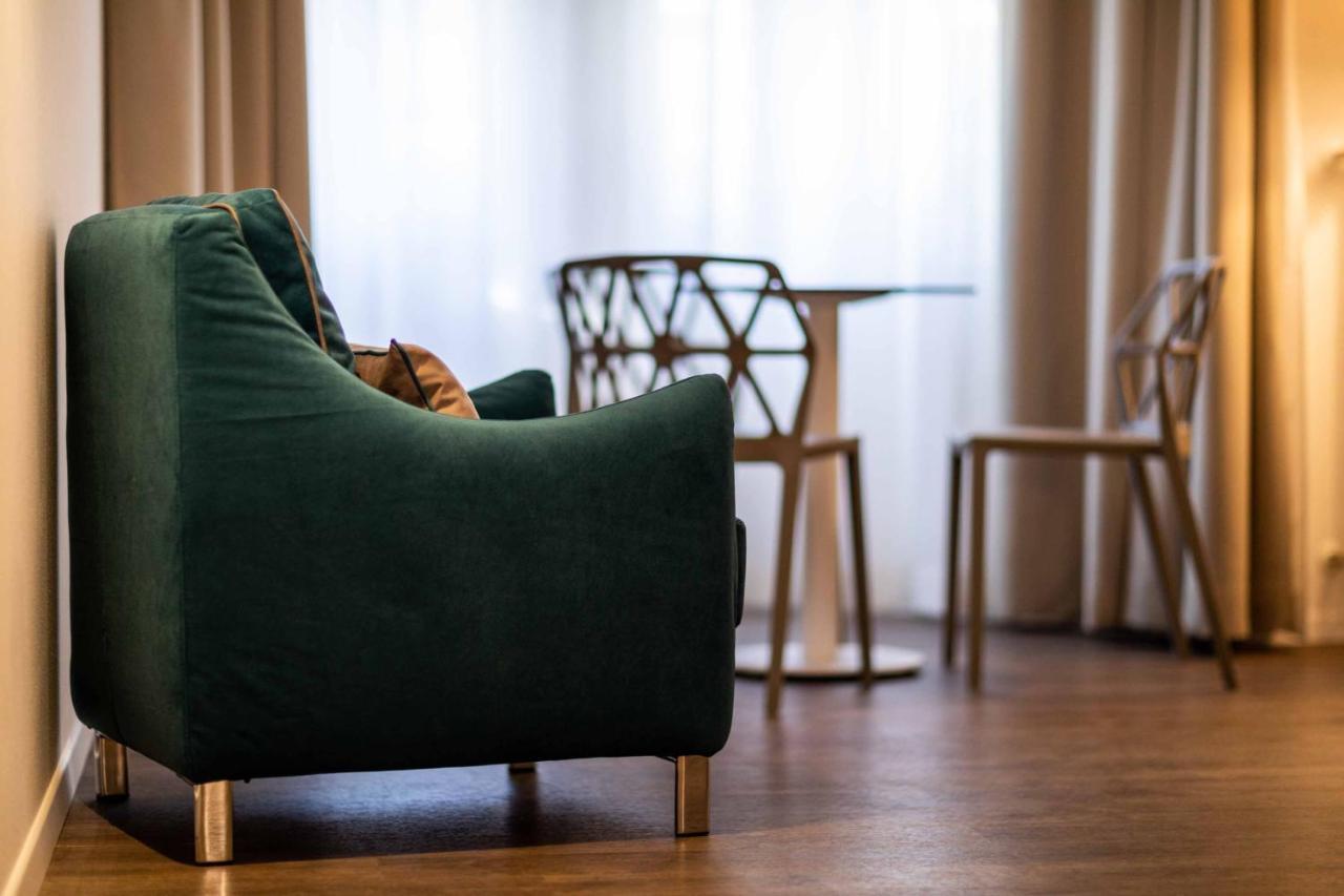 Stay Cooper L Guesthouse Zum Loewen Merano Exteriér fotografie